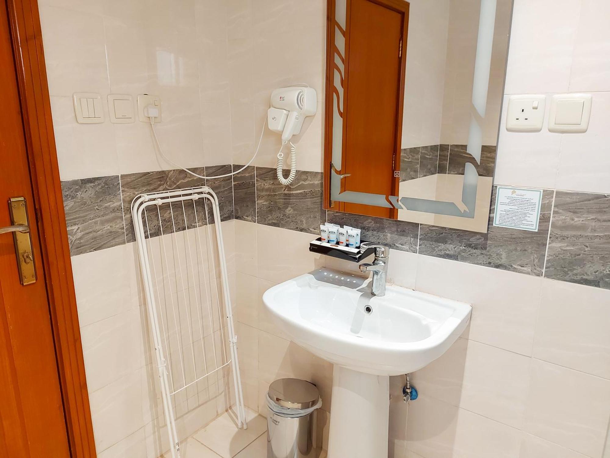 Aparthotel Iwan Alandalusia Alrehab à DDjeddah Extérieur photo